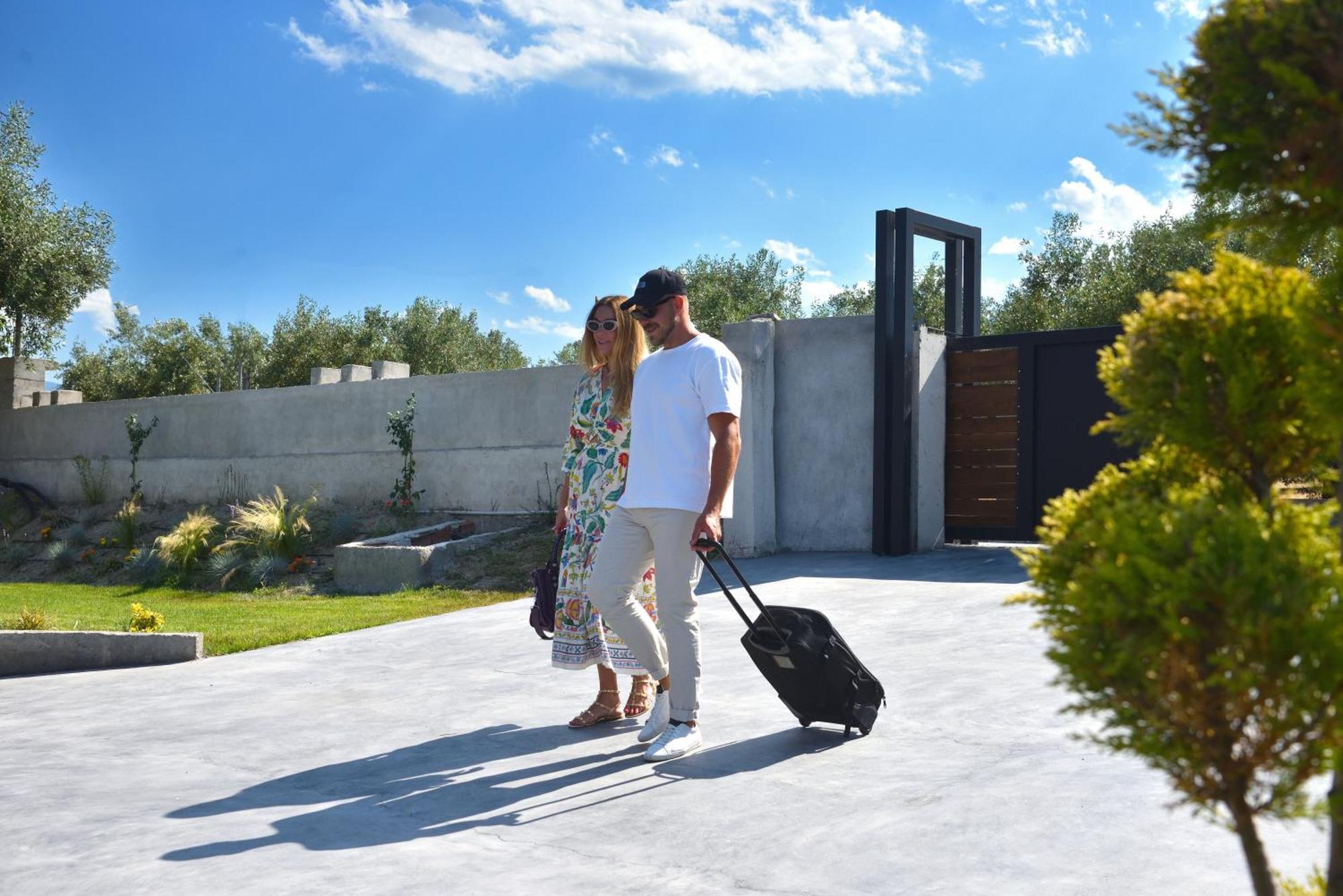 لِتوخورو Olive All-Seasons Suites, Panel Hospitality Homes & Villas المظهر الخارجي الصورة